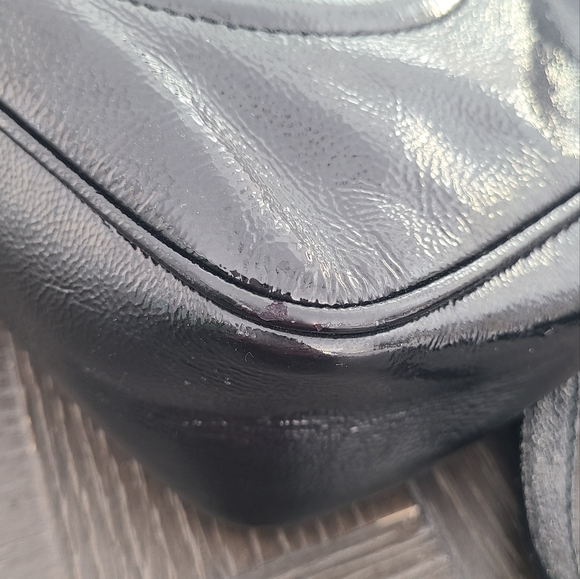 Gucci Patent Leather Soho Disco Crossbody Bag - Picture 6 of 12